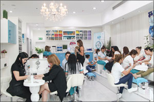 Re-Salons and Spas organized a one-of-a-kind beauty event �Beyond the Mani-Pedi'