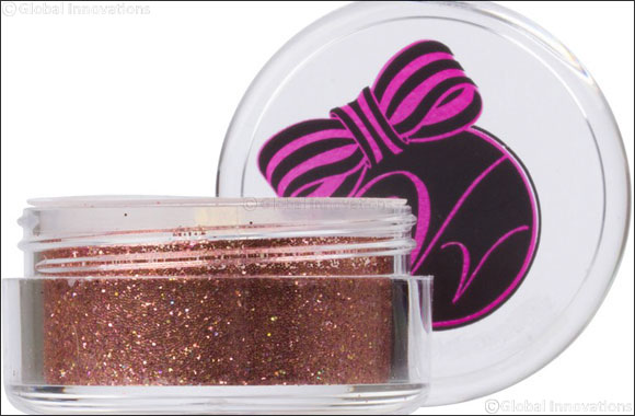 The 8 Holographic must-haves for your Spring-Summer arsenal from Glamazle.com The 8 Holographic must-haves for your Spring-Summer arsenal from Glamazle.com