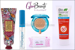 Travel Light with Beauty Essentials  from Glambeaute.com