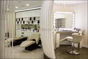 Start 2019 in Style with Amazing Offers at VK Beauty Lounge & Bar