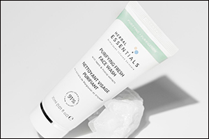 The Only 3 Essentials Needed for an Oily Skincare Routine