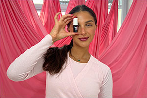 Benefit Cosmetics x TOPSTRETCHING: Stretch & Glow!
