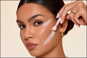 New from SHEGLAM, the Insta-Ready Ultra-Fine Blur & Lift Setting Powder Duo, is the glow-up your ski ...