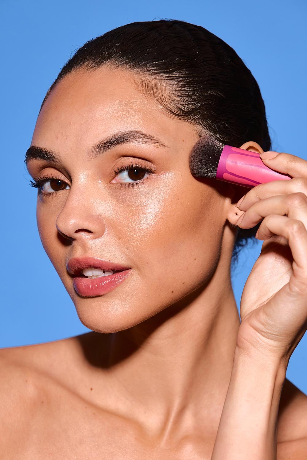 The Bare-Lash Trend Everyone’s Talking About (and How to Fake It)