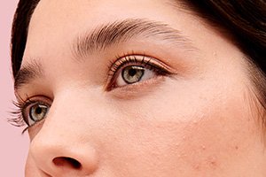 Full Fluff Ahead: Benefit’s Brow Experts Crack the Fluffy Brow Code